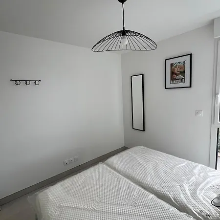 Neuf, Climatise Et Au Calme A Appartement