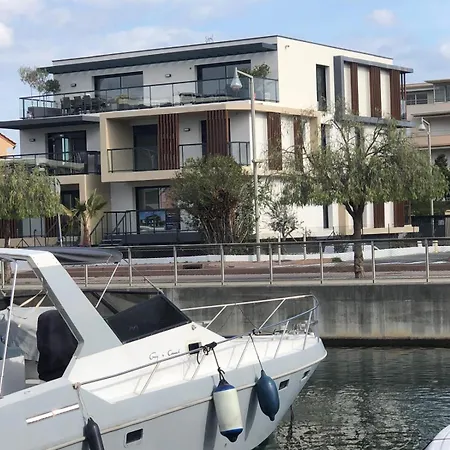 Appartement Neuf, Climatise Et Au Calme A