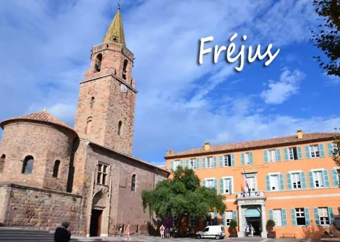Neuf, Climatise Et Au Calme A