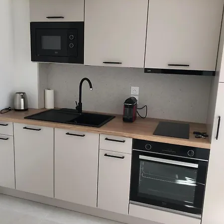 Neuf, Climatise Et Au Calme A * Fréjus