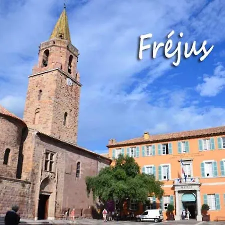 Neuf, Climatise Et Au Calme A