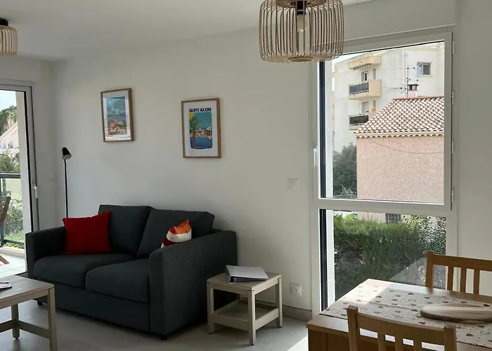 Neuf, Climatise Et Au Calme A * Fréjus