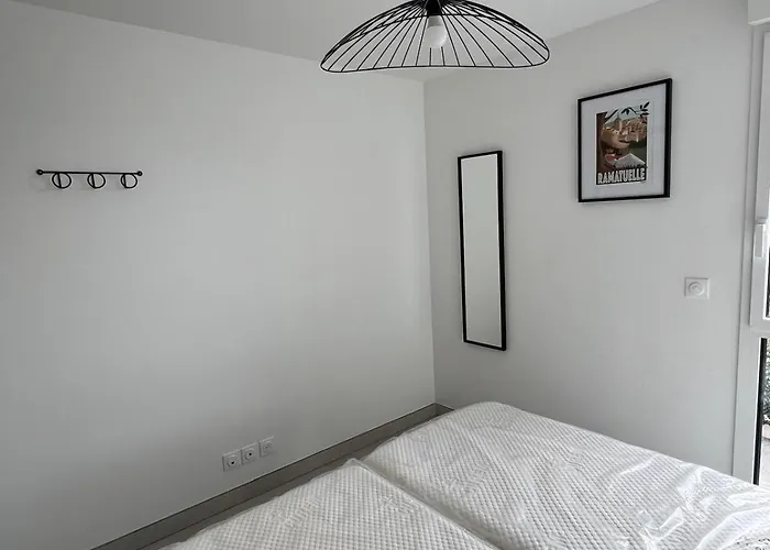 Neuf, Climatise Et Au Calme A Apartmán